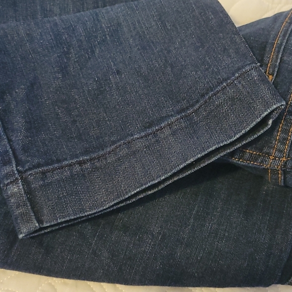 Levi's capri - Picture 6 of 7